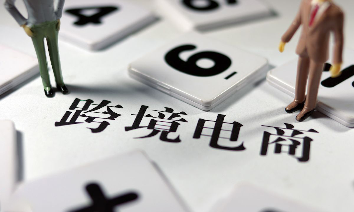 25-cv-14152，8个作品涉案！Debra Ann Coules浪漫风版画跨境维权